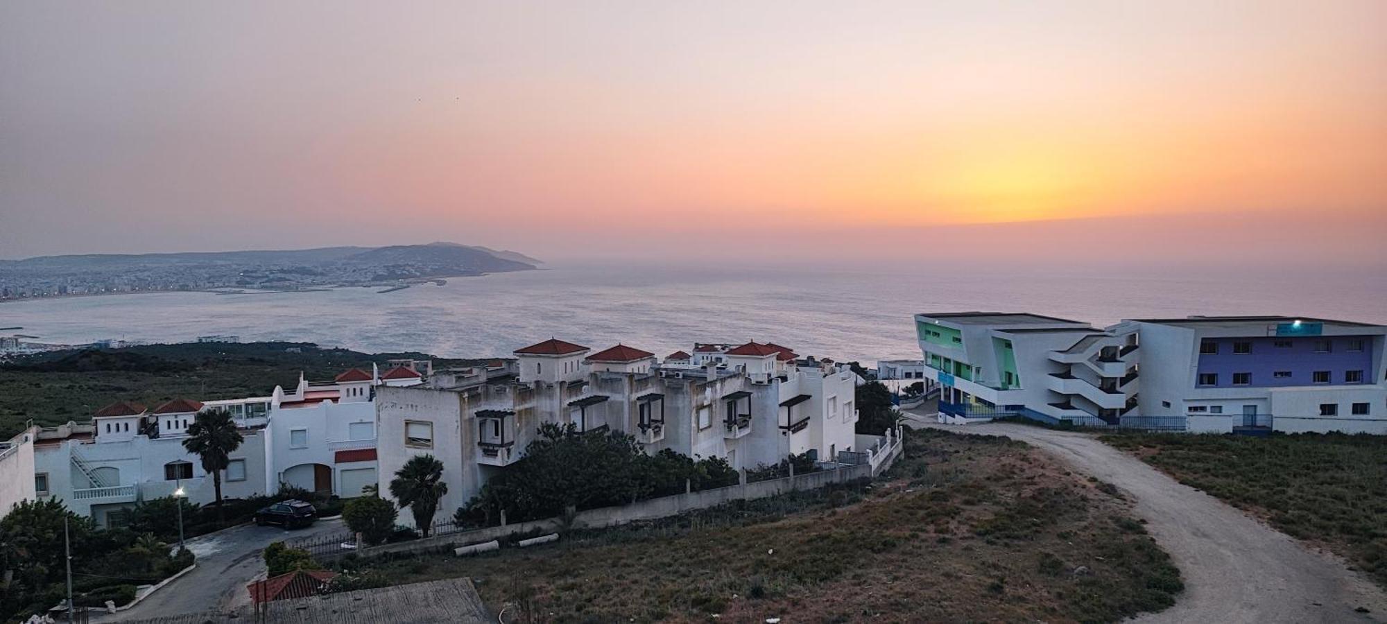 Magnifique Appartement De Standing A Tanger Avec Vue Sur Mer Et Acces Piscine Exterior foto